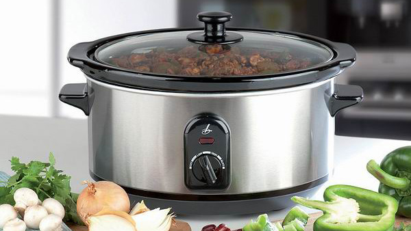 8 ways my slow cooker saves me money