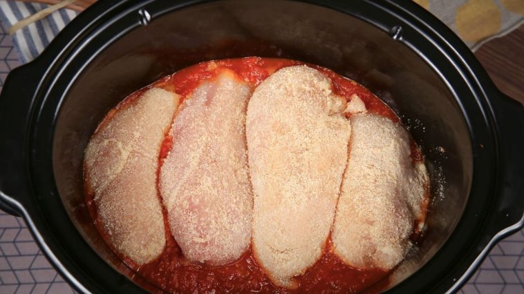 How to make slow cooker chicken parmesan