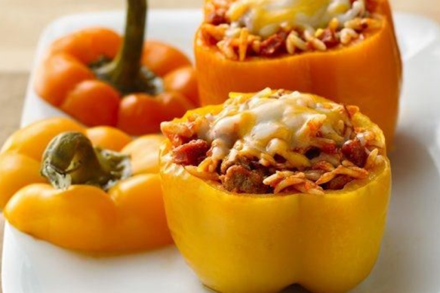 SLOW-COOKER PIZZA-STUFFED PEPPERS
