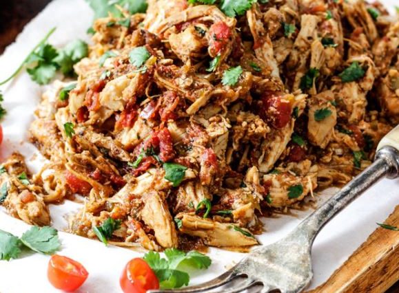 EASY SLOW COOKER SHREDDED MEXICAN CHICKEN