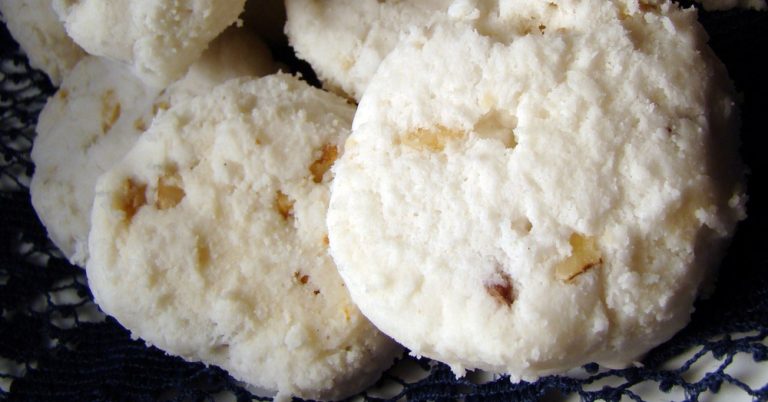 These Melt-In-Your-Mouth Angel Cookies Are A Must-Make This Holiday ...