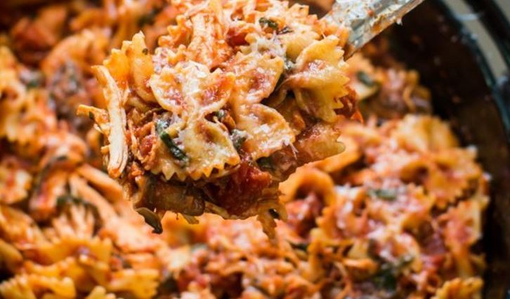 SLOW COOKER CHICKEN BACON PASTA