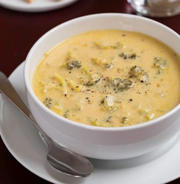 Slow Cooker Broccoli and Cheddar Soup