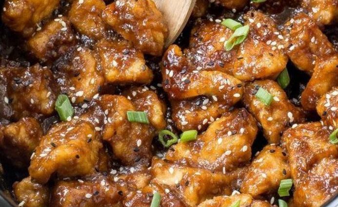 SLOW COOKER GENERAL TSO’S CHICKEN