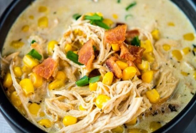 SLOW COOKER CHICKEN AND CORN CHOWDER
