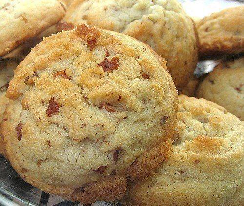 HOMEMADE PECAN SANDIES