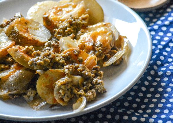 Slow Cooker Beef and Potato Au Gratin