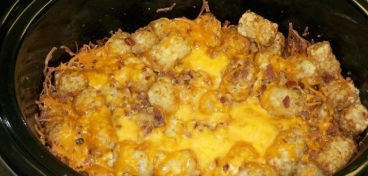 Slow Cooker Cheesy Chicken Ranch Tater Tot Casserole