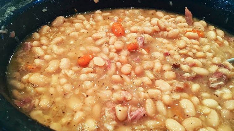 Savory Slow-cooked Northern Beans