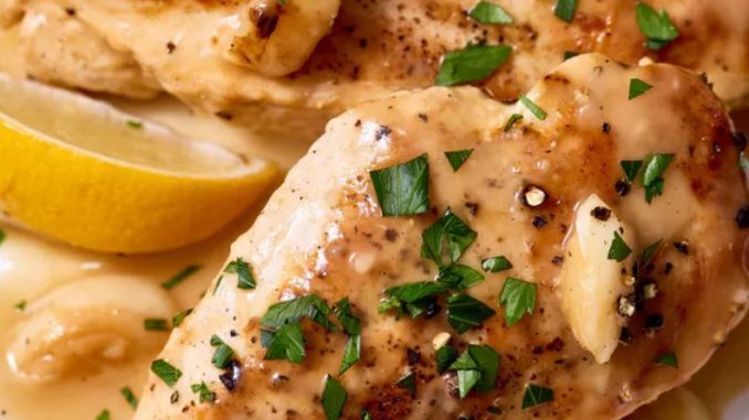 Slow Cooker Lemon-Garlic Chicken Breast