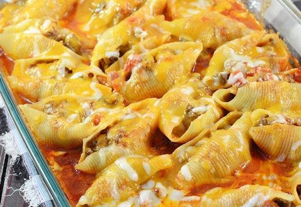 Delicious MEXICAN STUFFED SHELLS