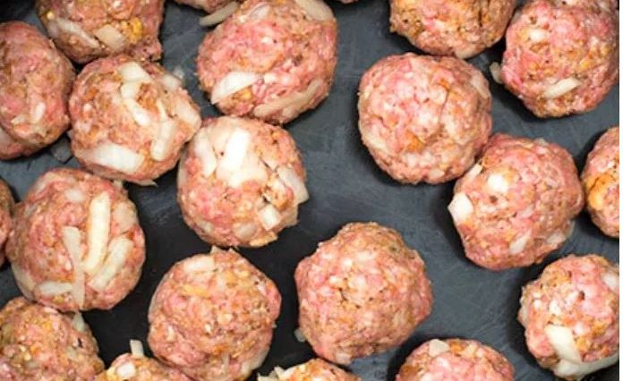 Easy Slow Cooker Homemade Meatballs